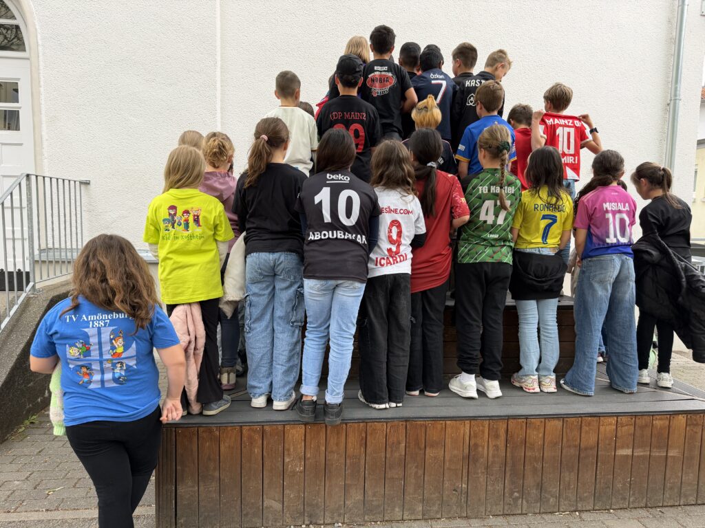 Trikotag an der CMS – wir zeigen Teamgeist! 1 2026 05 13 TrikottagHS